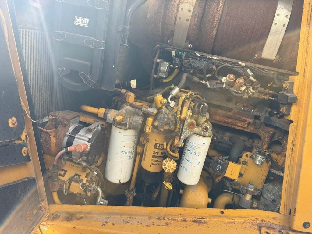Bulldozer CAT D8T LGP: photos 17