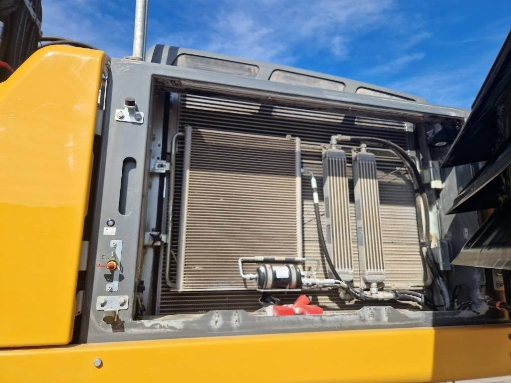 Pelle de manutention Liebherr LH 30 M: photos 16