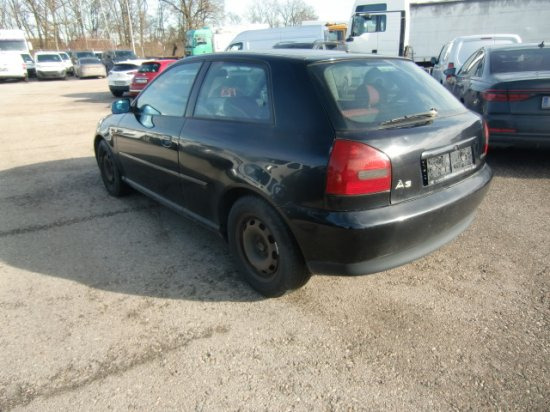 Audi A3 Limousine 1,9 TDI Ersatzteilträger - Berline: photos 3 Audi A3 Limousine 1,9 TDI Ersatzteilträger - Berline: photos 3