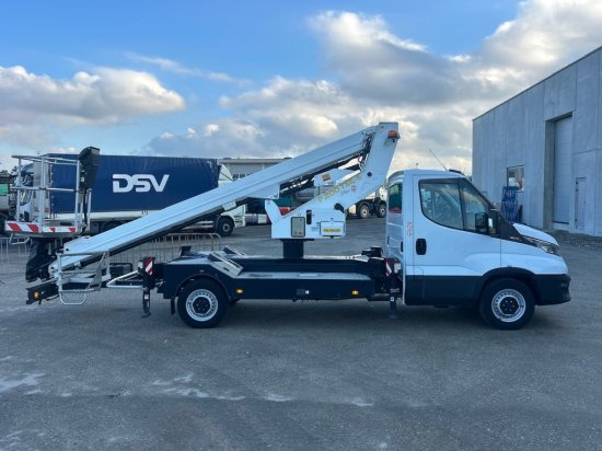 Iveco Daily 35S14, Hubarbeitsbühne Palfinger P200TXE - Camion avec nacelle: photos 4 Iveco Daily 35S14, Hubarbeitsbühne Palfinger P200TXE - Camion avec nacelle: photos 4