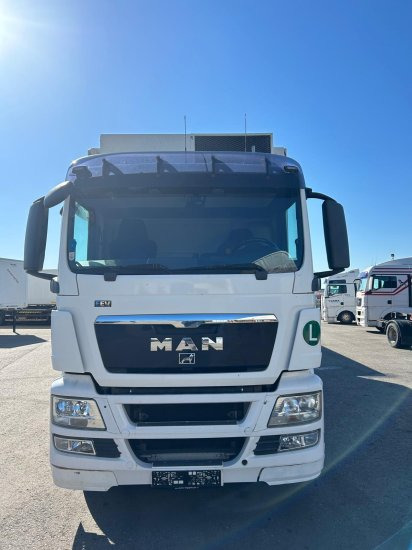 MAN 26.440 6x2-2LL Tiefkühlkoffer ohne Anhänger - Camion frigorifique: photos 2 MAN 26.440 6x2-2LL Tiefkühlkoffer ohne Anhänger - Camion frigorifique: photos 2