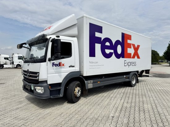 Mercedes-Benz Atego 1524 Koffer mit Hebebühne - Camion fourgon: photos 1 Mercedes-Benz Atego 1524 Koffer mit Hebebühne - Camion fourgon: photos 1