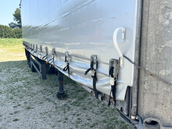 Schmitz SCS BS/Curtainsider S3T - Semi-remorque rideaux coulissants: photos 5 Schmitz SCS BS/Curtainsider S3T - Semi-remorque rideaux coulissants: photos 5