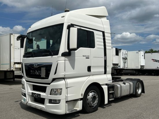 MAN TGX 18.440 XXL Low Deck, Retarder, Standklima, Euro 6, - Tracteur routier: photos 1 MAN TGX 18.440 XXL Low Deck, Retarder, Standklima, Euro 6, - Tracteur routier: photos 1