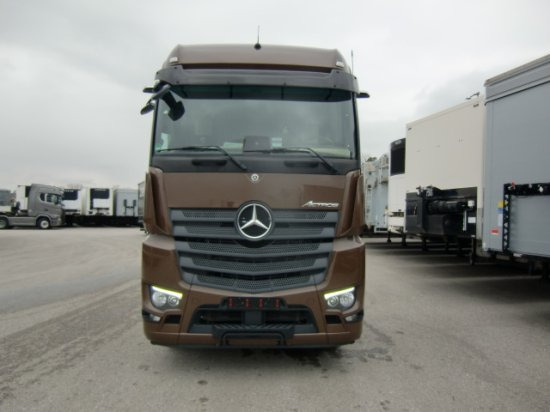 Mercedes-Benz Actros 1848 Gigaspace, Retarder, Standklima Retarder, Mirrow Cam, mehrere Einheiten - Tracteur routier: photos 2 Mercedes-Benz Actros 1848 Gigaspace, Retarder, Standklima Retarder, Mirrow Cam, mehrere Einheiten - Tracteur routier: photos 2