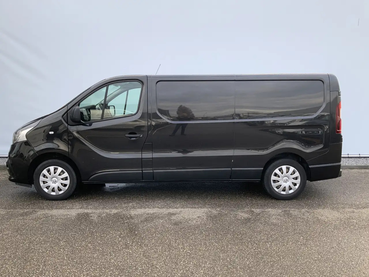 Renault Trafic 1.6 dCi T29 L2H1 Airco Cruise Trerkhaak 2000kg 3 Z - Autre matériel: photos 3 Renault Trafic 1.6 dCi T29 L2H1 Airco Cruise Trerkhaak 2000kg 3 Z - Autre matériel: photos 3