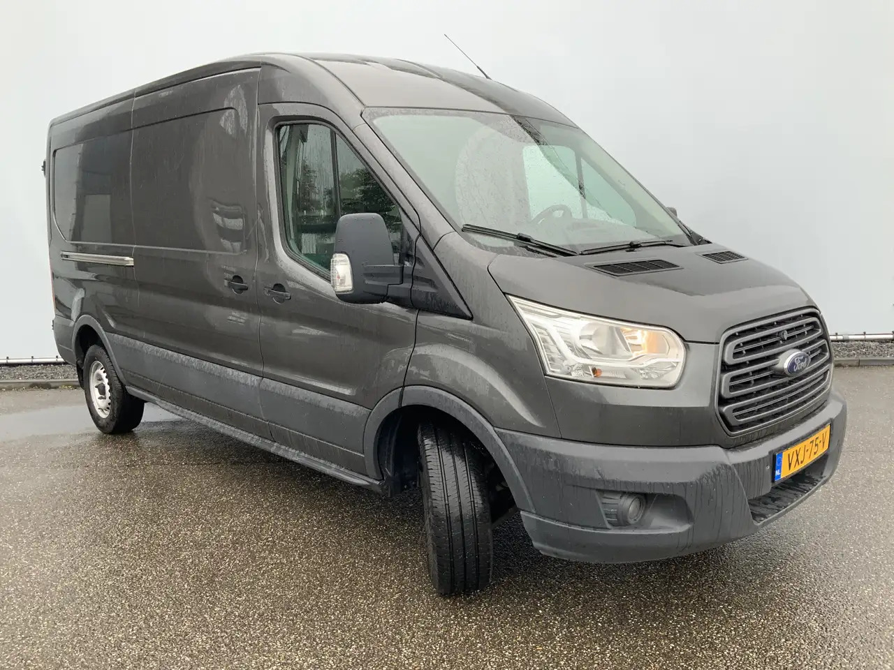Ford Transit 330 2.2 TDCI L3H3 Ambiente Airco 3 Zits Euro 5 - Fourgon utilitaire: photos 2 Ford Transit 330 2.2 TDCI L3H3 Ambiente Airco 3 Zits Euro 5 - Fourgon utilitaire: photos 2