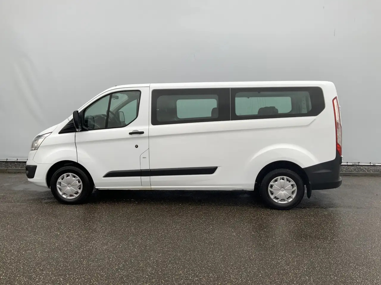 Ford Transit Custom 300 2.2 TDCI L2H1 (11000,- ex btw /ex bpm)Trend - Transport de personnes: photos 3 Ford Transit Custom 300 2.2 TDCI L2H1 (11000,- ex btw /ex bpm)Trend - Transport de personnes: photos 3