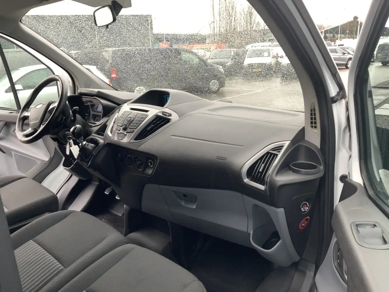 Transport de personnes Ford Transit Custom 300 2.2 TDCI L2H1 (11000,- ex btw /ex bpm)Trend: photos 10