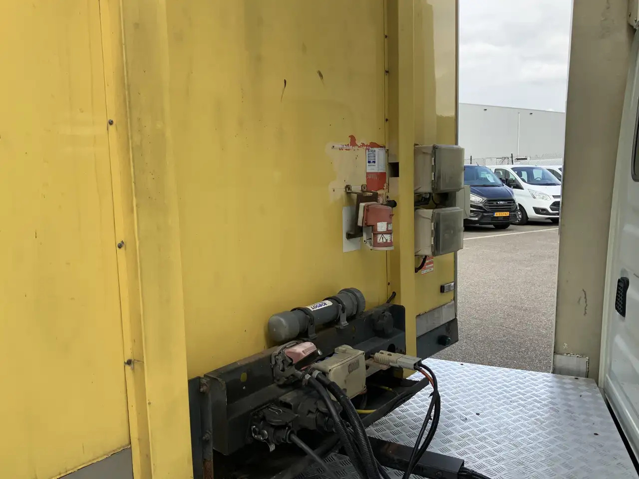 Iveco 40C18 B.E Trekker & Koel Trailer & Laadklep - Utilitaire frigorifique: photos 5 Iveco 40C18 B.E Trekker & Koel Trailer & Laadklep - Utilitaire frigorifique: photos 5