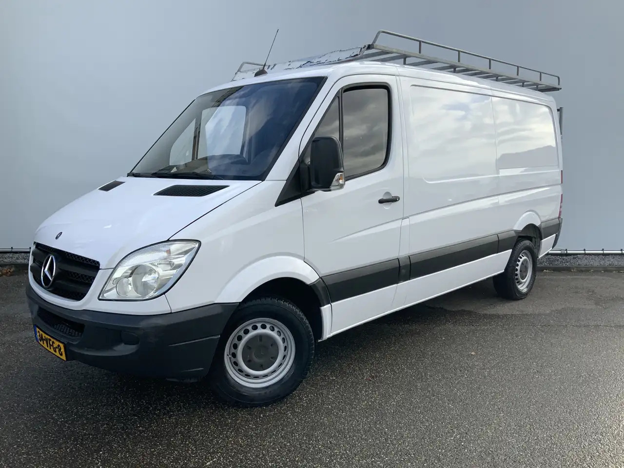 Mercedes-Benz Sprinter 311 2.2 CDI 366 L2H1 Automaat 3 Zits Trekaak 2800k - Fourgon utilitaire: photos 1 Mercedes-Benz Sprinter 311 2.2 CDI 366 L2H1 Automaat 3 Zits Trekaak 2800k - Fourgon utilitaire: photos 1