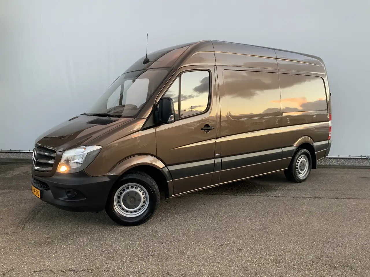 Mercedes-Benz Sprinter 314 2.2 CDI 366 L2H2 Airco Trekhaak 2000 kg Euro 6 - Fourgon utilitaire: photos 1 Mercedes-Benz Sprinter 314 2.2 CDI 366 L2H2 Airco Trekhaak 2000 kg Euro 6 - Fourgon utilitaire: photos 1