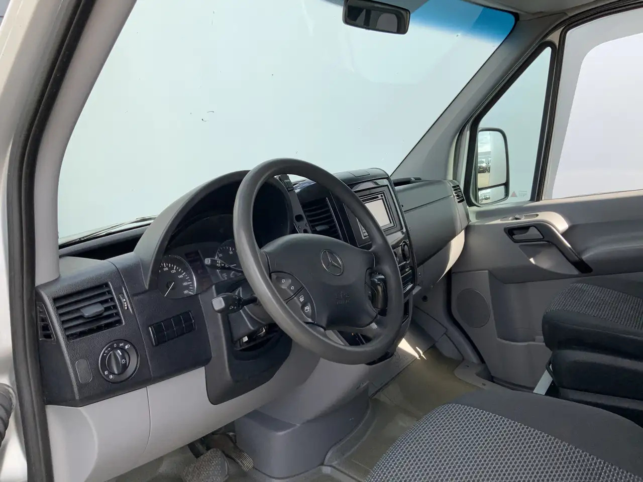 Mercedes-Benz Sprinter 318 3.0 CDI 366 L2 H2 Automaat Airco Cruise Camera - Fourgon utilitaire: photos 5 Mercedes-Benz Sprinter 318 3.0 CDI 366 L2 H2 Automaat Airco Cruise Camera - Fourgon utilitaire: photos 5