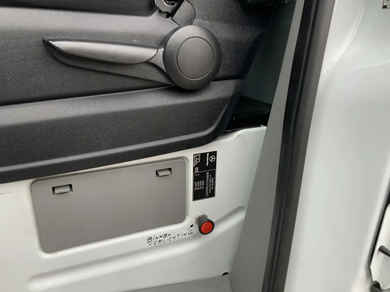 Mercedes-Benz Sprinter 516 2.2 CDI 432 Meubelbak&Deuren &Trap Airco 3 Zit - Fourgon grand volume: photos 5 Mercedes-Benz Sprinter 516 2.2 CDI 432 Meubelbak&Deuren &Trap Airco 3 Zit - Fourgon grand volume: photos 5