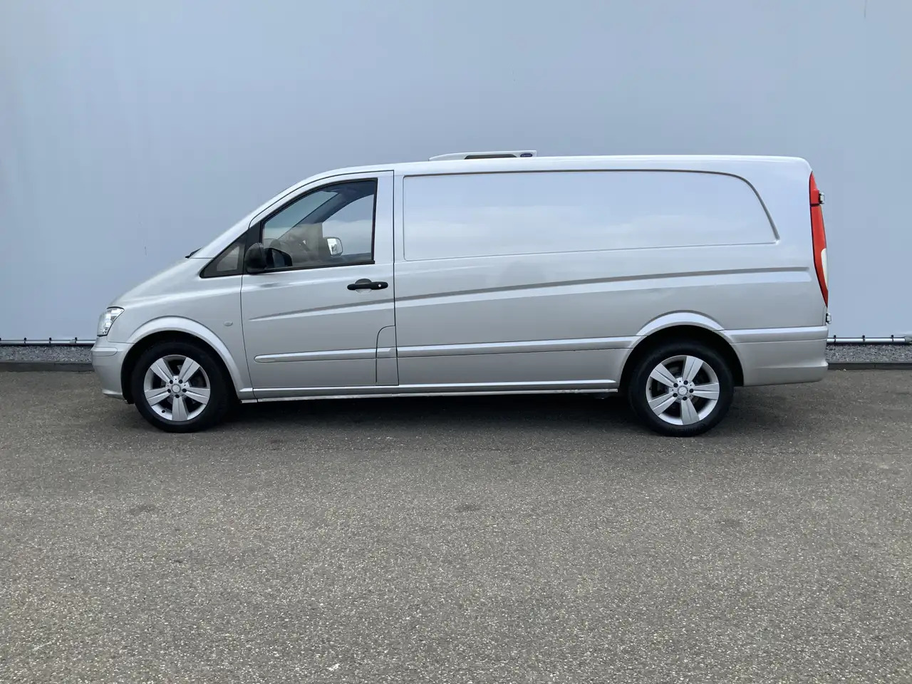 Mercedes-Benz Vito 122 CDI Automaat Koel Auto werkt 100 % 0.gr Airco - Utilitaire frigorifique: photos 3 Mercedes-Benz Vito 122 CDI Automaat Koel Auto werkt 100 % 0.gr Airco - Utilitaire frigorifique: photos 3