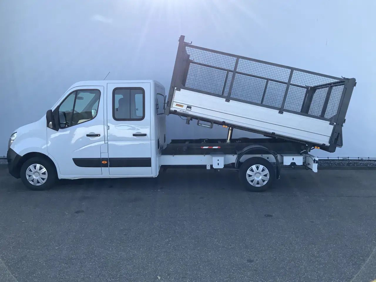 Nissan NV400 2.3 dCi L3H1 Dub Cab 3 Zijde Kipper Airco Bakmaat - Utilitaire benne, Utilitaire double cabine: photos 3 Nissan NV400 2.3 dCi L3H1 Dub Cab 3 Zijde Kipper Airco Bakmaat - Utilitaire benne, Utilitaire double cabine: photos 3