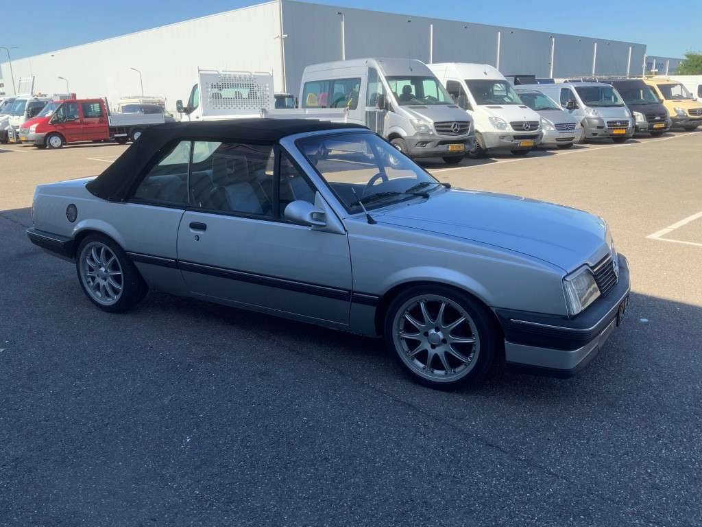 Opel Ascona 1.6 S Automaat Cabriolet Marge geen btw - Voiture: photos 4 Opel Ascona 1.6 S Automaat Cabriolet Marge geen btw - Voiture: photos 4