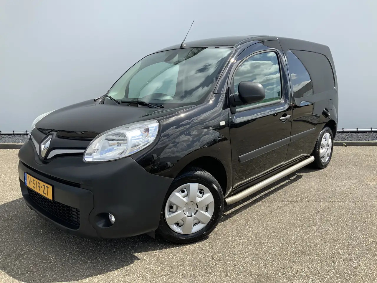 Renault Kangoo 1.5 dCi 90 Energy Comfort Plus .Sortimo Kasten Com - Fourgonnette: photos 1 Renault Kangoo 1.5 dCi 90 Energy Comfort Plus .Sortimo Kasten Com - Fourgonnette: photos 1
