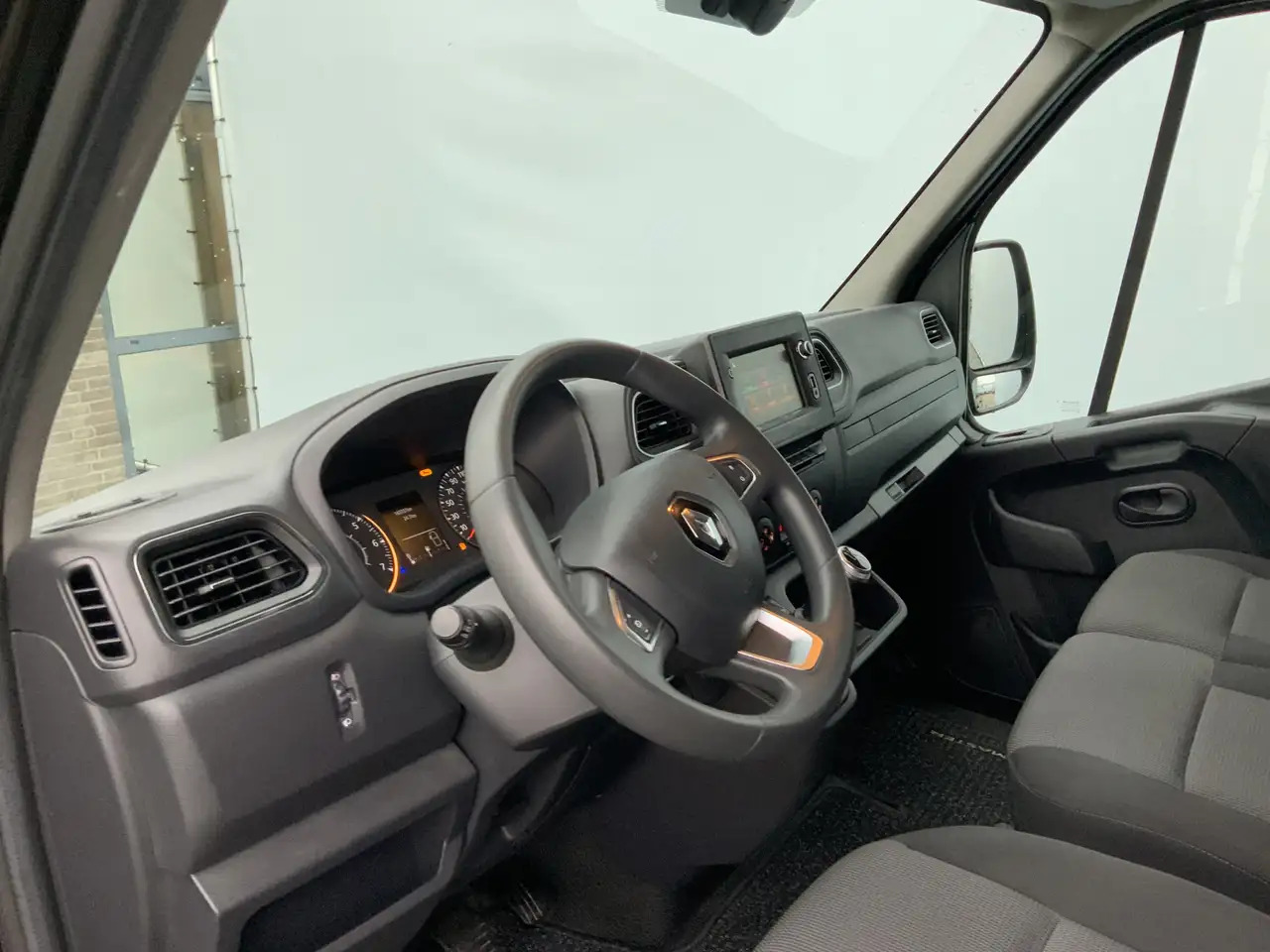 Renault Master T35 2.3 dCi 150 L2H2 Airco Cruise Camera 3 Zits Na - Fourgon utilitaire: photos 5 Renault Master T35 2.3 dCi 150 L2H2 Airco Cruise Camera 3 Zits Na - Fourgon utilitaire: photos 5