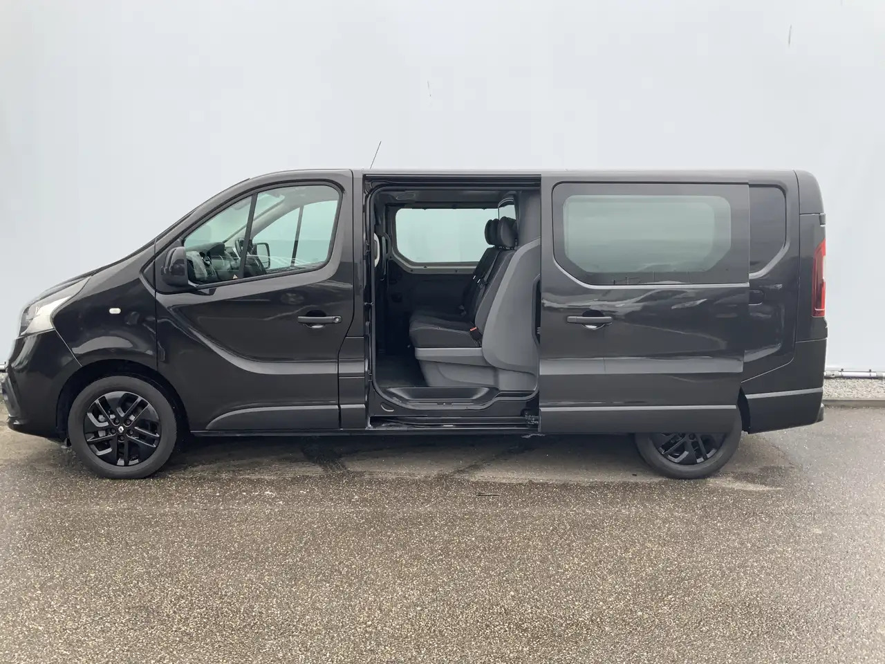 Renault Trafic 1.6 dCi T29 L2H1 Dub Cab 5 Zits Airco Cruise Navi - Utilitaire double cabine: photos 5 Renault Trafic 1.6 dCi T29 L2H1 Dub Cab 5 Zits Airco Cruise Navi - Utilitaire double cabine: photos 5