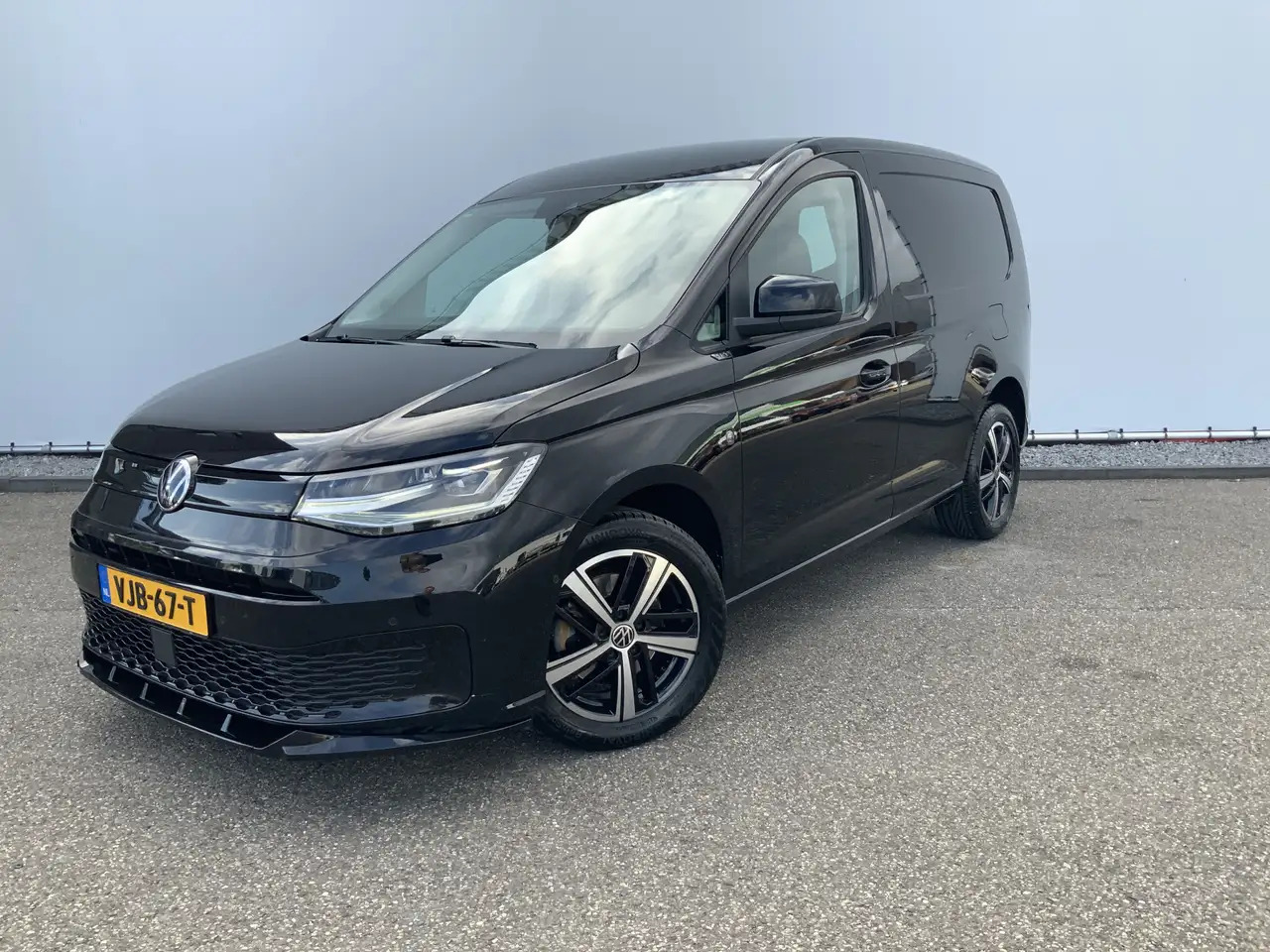 Volkswagen Caddy Cargo 2.0 TDI 1st Edition Automaat Airco Cruise Le - Fourgonnette: photos 1 Volkswagen Caddy Cargo 2.0 TDI 1st Edition Automaat Airco Cruise Le - Fourgonnette: photos 1
