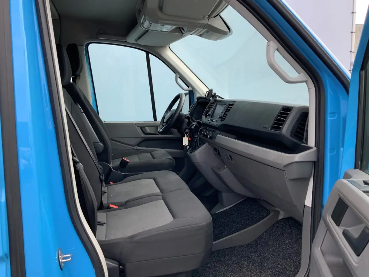 Volkswagen Crafter 35 2.0 TDI L4 Meubelbak & Lift Automaat Airco Crui - Fourgon grand volume: photos 4 Volkswagen Crafter 35 2.0 TDI L4 Meubelbak & Lift Automaat Airco Crui - Fourgon grand volume: photos 4