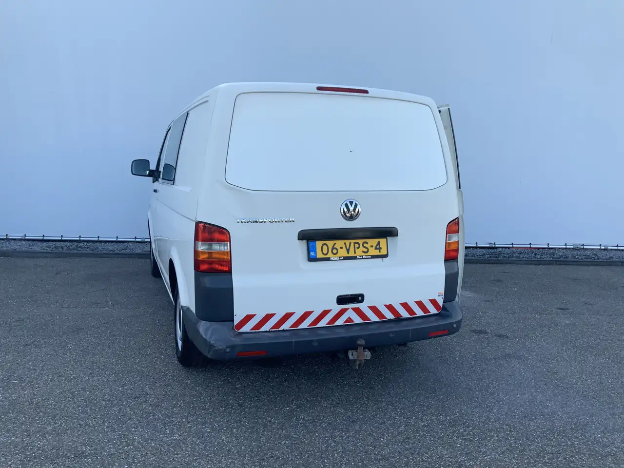 Volkswagen T5 Transporter 2.5 TDI 300 Budgetline Automaat DubCab Airco Trekh - Utilitaire double cabine: photos 2 Volkswagen T5 Transporter 2.5 TDI 300 Budgetline Automaat DubCab Airco Trekh - Utilitaire double cabine: photos 2