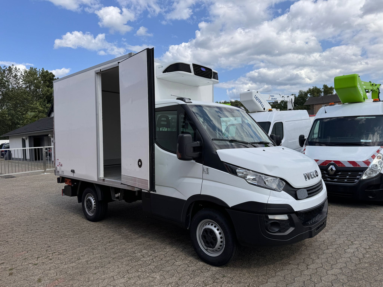 IVECO Daily 35S14 Tiefkühlkoffer Carrier Pulsor 350 LBW EURO 6 - Utilitaire frigorifique: photos 3 IVECO Daily 35S14 Tiefkühlkoffer Carrier Pulsor 350 LBW EURO 6 - Utilitaire frigorifique: photos 3