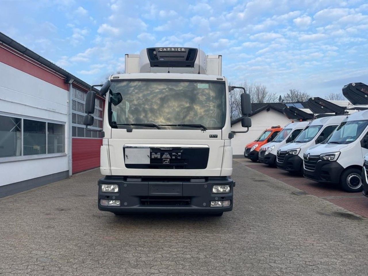 MAN TGL 10.220 Doka Möbelkoffer Umzug Fahrzeug - Camion fourgon: photos 2 MAN TGL 10.220 Doka Möbelkoffer Umzug Fahrzeug - Camion fourgon: photos 2