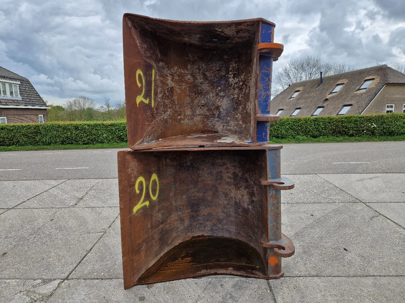 Diversen 2X dieplepel met Verachtert CW30/40 - Godet pour Engins de chantier: photos 1 Diversen 2X dieplepel met Verachtert CW30/40 - Godet pour Engins de chantier: photos 1