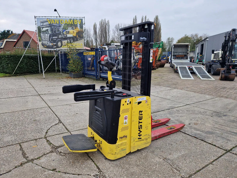 Hyster S1.5S elektrische stapelaar - Gerbeur: photos 4 Hyster S1.5S elektrische stapelaar - Gerbeur: photos 4