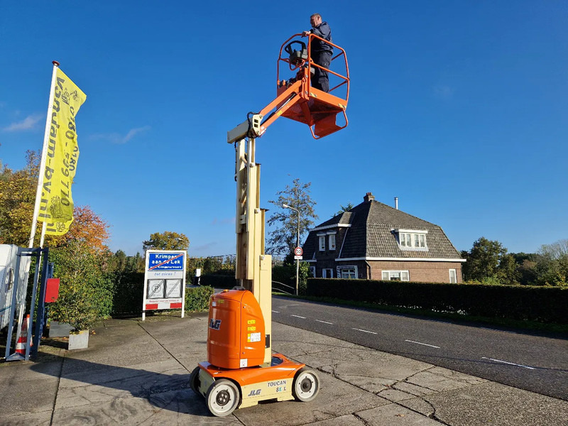 JLG Toucan 8E B verticale masthoogwerker elektrisch - Nacelle: photos 2 JLG Toucan 8E B verticale masthoogwerker elektrisch - Nacelle: photos 2