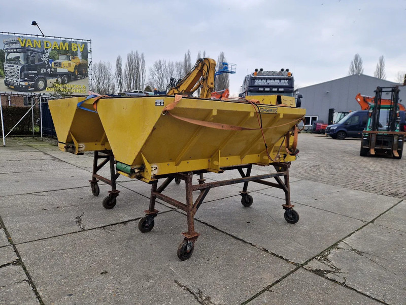 Jongerius droog zoutstrooiers zo uit het werk - Epandeur de sable: photos 4 Jongerius droog zoutstrooiers zo uit het werk - Epandeur de sable: photos 4
