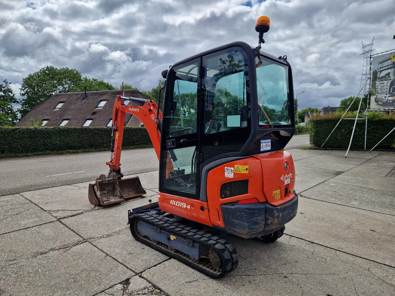 Kubota KX019-4 CW05 met 2 bakken - Mini pelle: photos 4 Kubota KX019-4 CW05 met 2 bakken - Mini pelle: photos 4