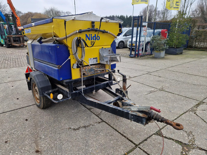 Onbekend Nido Stratos B08-15 nat zoutstrooier zo uit het werk - Epandeur de sable: photos 2 Onbekend Nido Stratos B08-15 nat zoutstrooier zo uit het werk - Epandeur de sable: photos 2