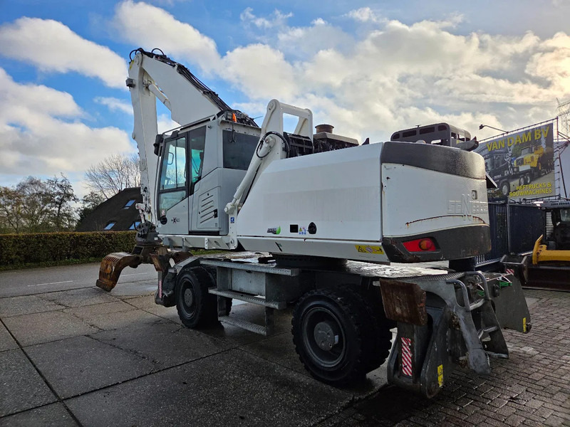 Sennebogen 821 overslagkraan met sorteergrijper - Pelle de manutention: photos 4 Sennebogen 821 overslagkraan met sorteergrijper - Pelle de manutention: photos 4