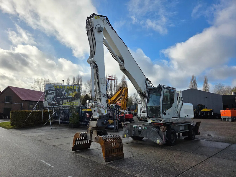 Sennebogen 821 overslagkraan met sorteergrijper - Pelle de manutention: photos 3 Sennebogen 821 overslagkraan met sorteergrijper - Pelle de manutention: photos 3