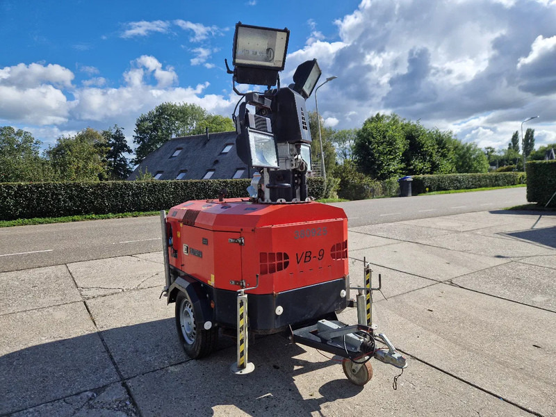 Tower Light VB9 mobiele lichtmast 9m. hoog - Mat d'éclairage: photos 3 Tower Light VB9 mobiele lichtmast 9m. hoog - Mat d'éclairage: photos 3