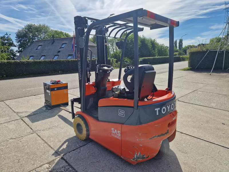 Toyota 1500 kg. elektrisch hefhoogte 5.00m. - Chariot élévateur électrique: photos 4 Toyota 1500 kg. elektrisch hefhoogte 5.00m. - Chariot élévateur électrique: photos 4