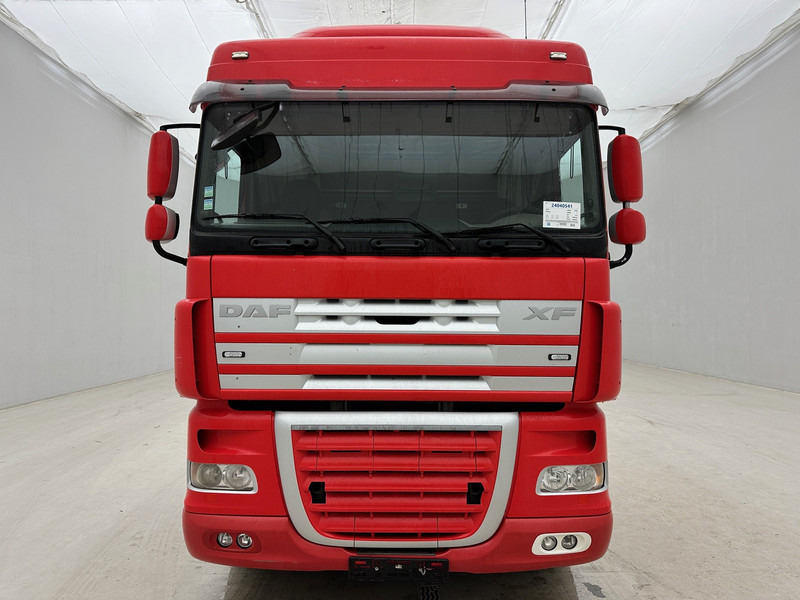 DAF XF105.410 Space Cab - Camion ampliroll: photos 2 DAF XF105.410 Space Cab - Camion ampliroll: photos 2
