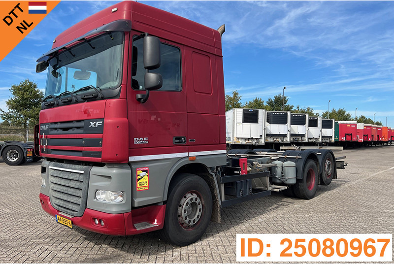 DAF XF105.460 Space Cab - Châssis cabine: photos 1 DAF XF105.460 Space Cab - Châssis cabine: photos 1