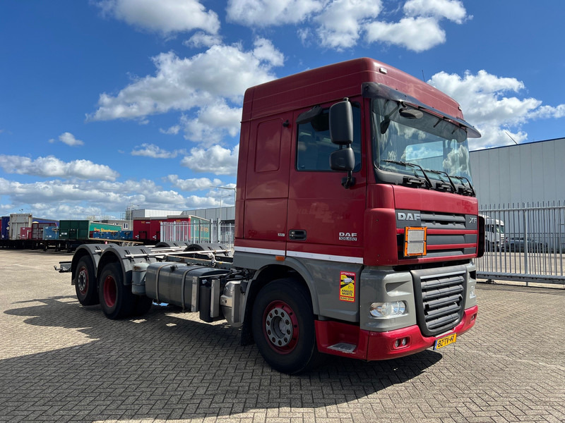DAF XF105.460 Space Cab - Châssis cabine: photos 3 DAF XF105.460 Space Cab - Châssis cabine: photos 3