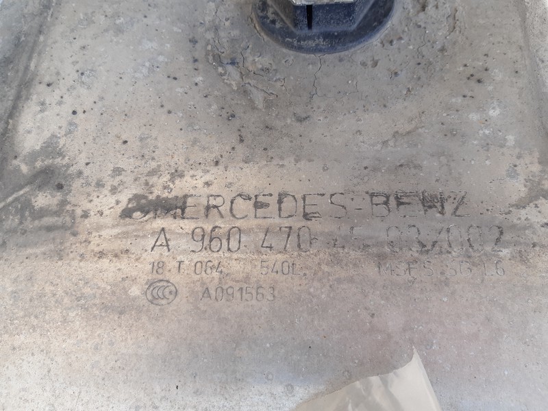 Mercedes-Benz A9604704503 540 li - Réservoir de carburant: photos 5 Mercedes-Benz A9604704503 540 li - Réservoir de carburant: photos 5