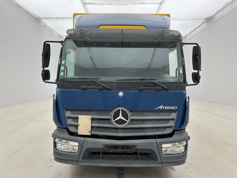 Mercedes-Benz Atego 1218 - Camion fourgon: photos 2 Mercedes-Benz Atego 1218 - Camion fourgon: photos 2
