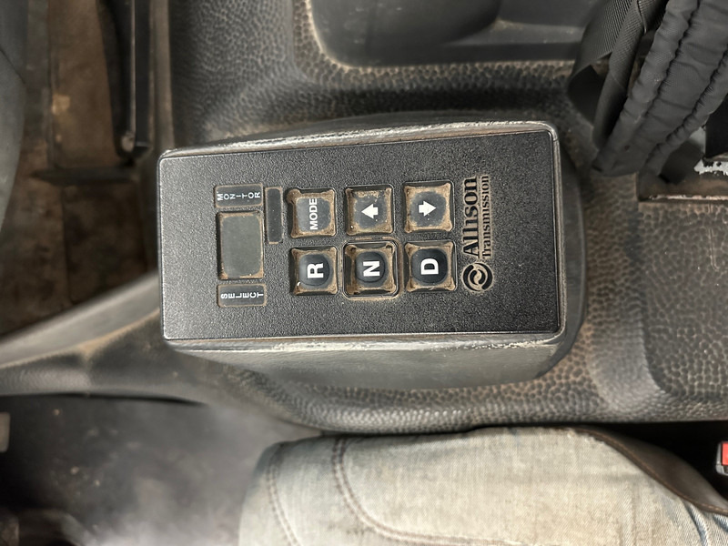 Camion ampliroll, Camion grue Mercedes-Benz Axor 1824: photos 16