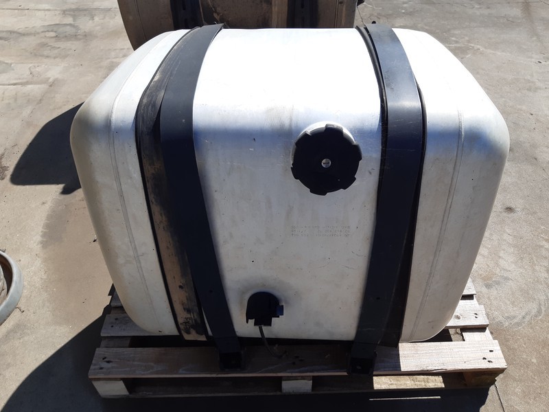 Mercedes-Benz Mazouttank actros A9344700101 - Réservoir de carburant: photos 1 Mercedes-Benz Mazouttank actros A9344700101 - Réservoir de carburant: photos 1