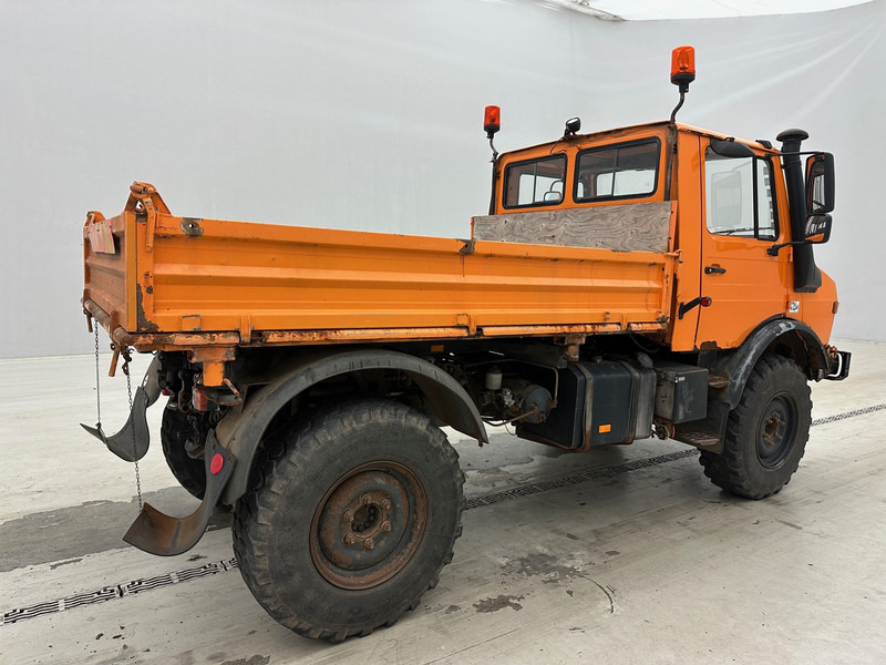 Camion benne Mercedes-Benz Unimog U427 - 4x4: photos 7 Camion benne Mercedes-Benz Unimog U427 - 4x4: photos 7