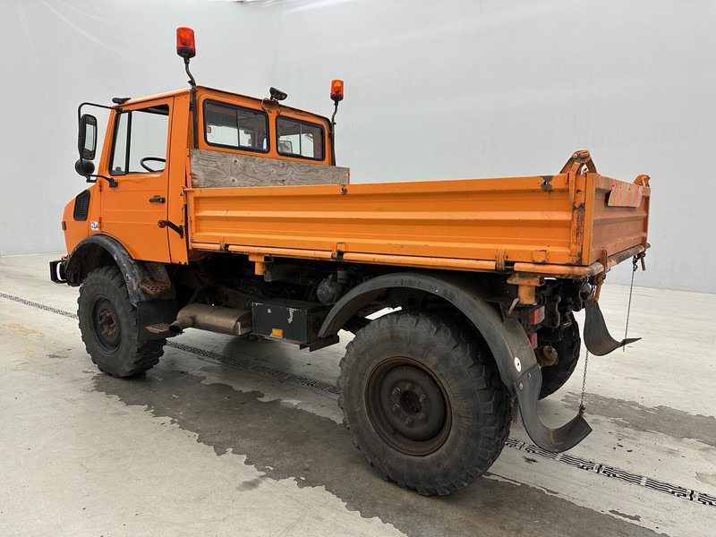 Camion benne Mercedes-Benz Unimog U427 - 4x4: photos 12 Camion benne Mercedes-Benz Unimog U427 - 4x4: photos 12