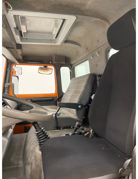 Camion benne, Camion grue Renault G210: photos 12 Camion benne, Camion grue Renault G210: photos 12