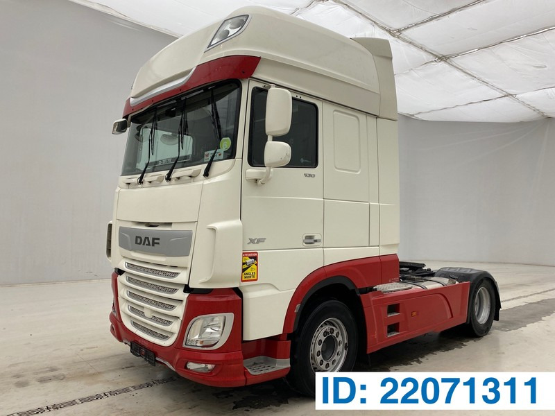 DAF XF105.530 Super Space Cab - Tracteur routier: photos 1 DAF XF105.530 Super Space Cab - Tracteur routier: photos 1